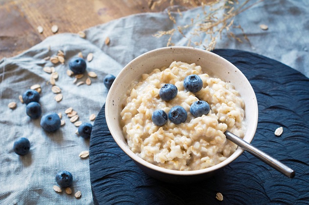 gluten free oatmeal in bowl