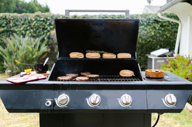 grill that has a big space for barbeque